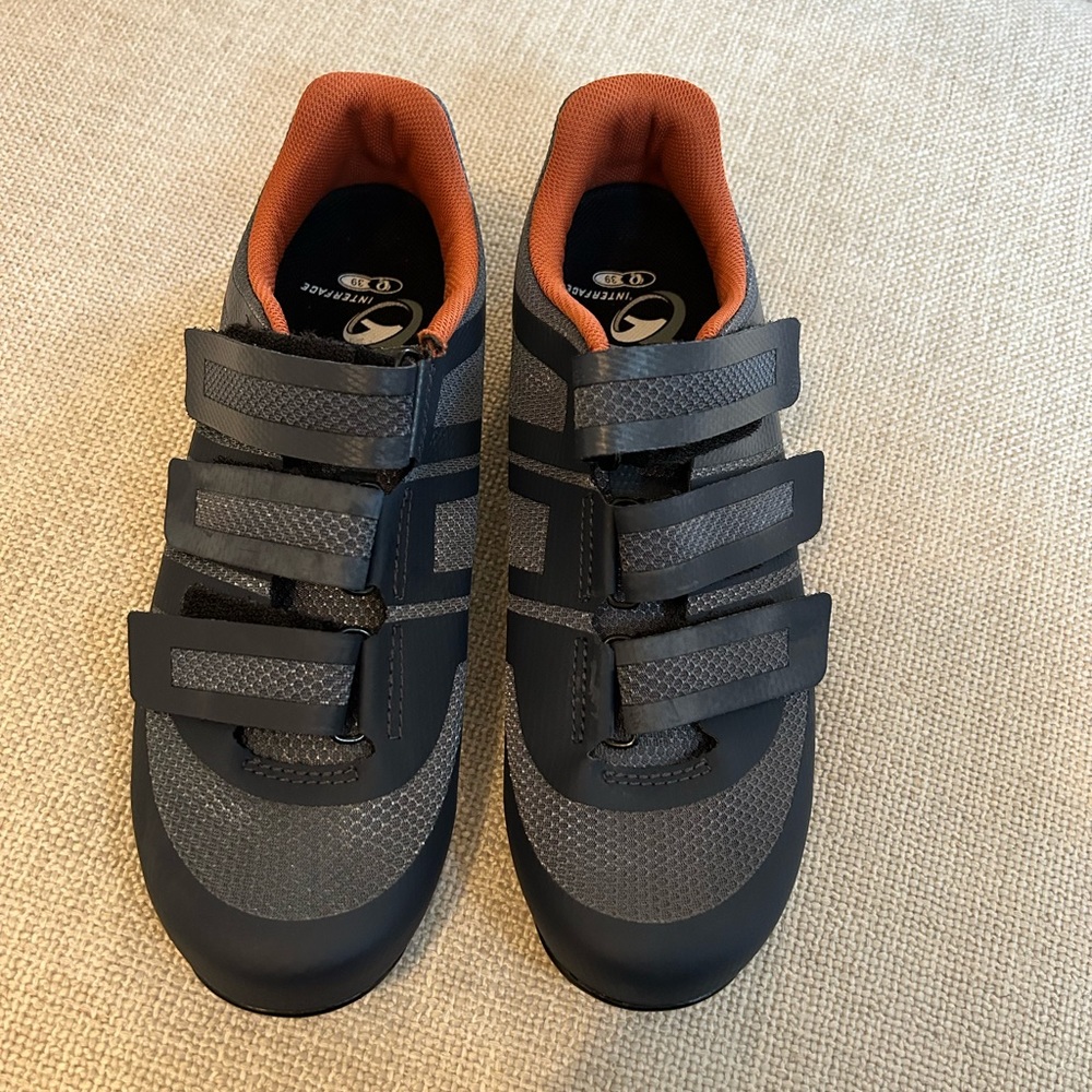 Pearl Izumi Quest Road Cycle Shoes - NWT, in box!